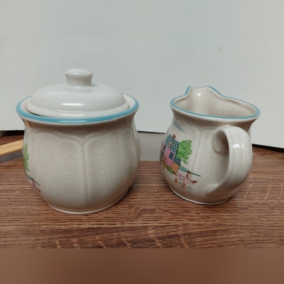 Vintage* Country Home Creamer and Sugar Bowl Set - Picture 2 of 11